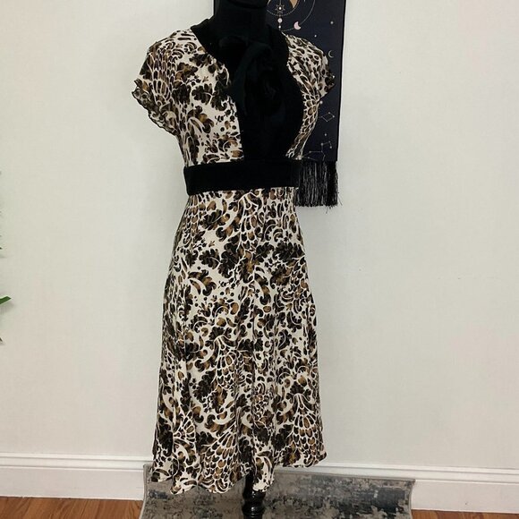 Diane Von Furstenberg  Animal Print A-Line Dress Short Sleeve Size 6 Brown - Picture 1 of 4